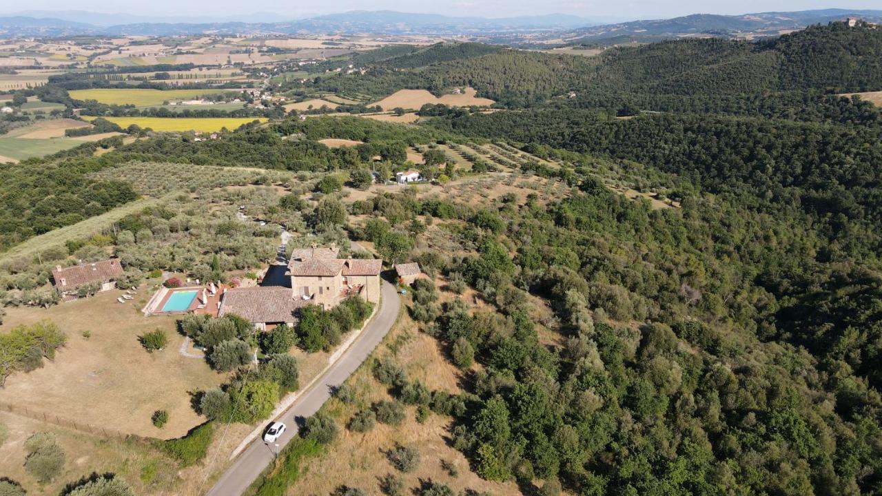 Podere Schioppello Casale Con Appartamenti Privati Cibottola Kültér fotó