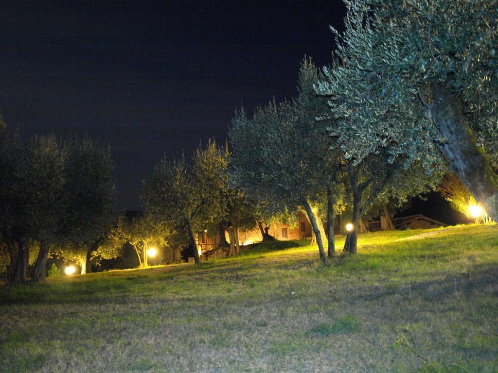 Podere Schioppello Casale Con Appartamenti Privati Cibottola Kültér fotó