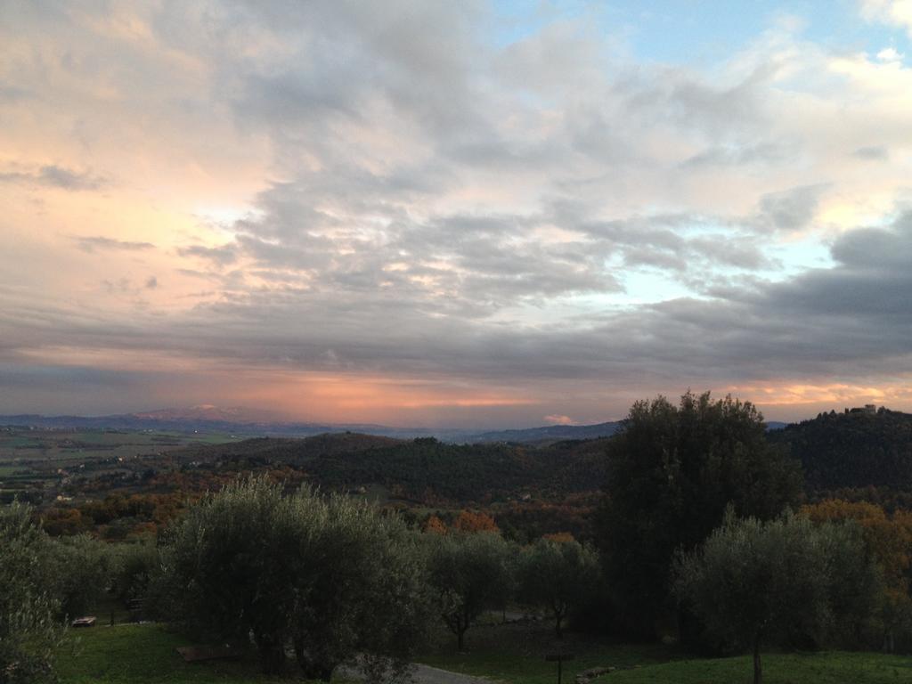 Podere Schioppello Casale Con Appartamenti Privati Cibottola Kültér fotó