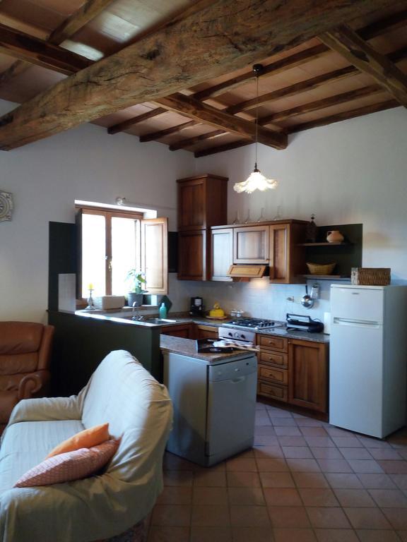 Podere Schioppello Casale Con Appartamenti Privati Cibottola Kültér fotó